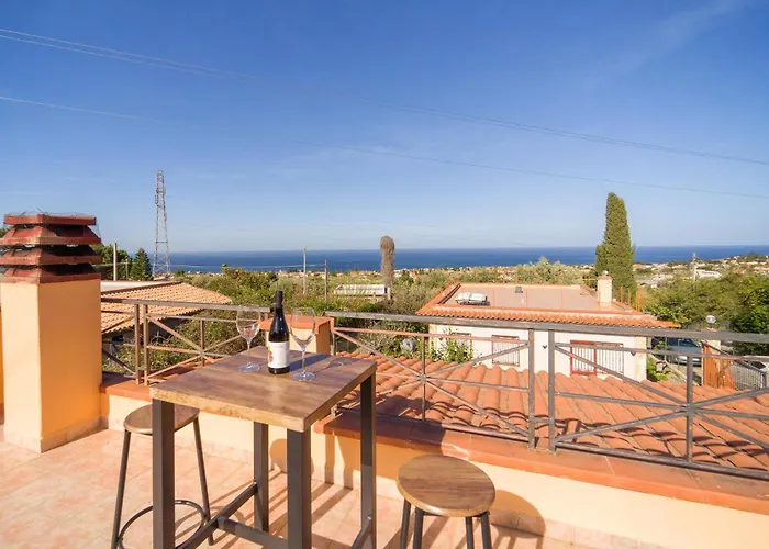 Amazing Home In Altavilla Milicia