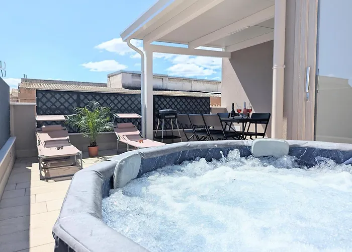 Bedda Milicia - Newly Built Townhouse With Sea View Terrace & Private Heated Jacuzzi